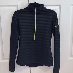 NIKE PRO women’s quarter zip